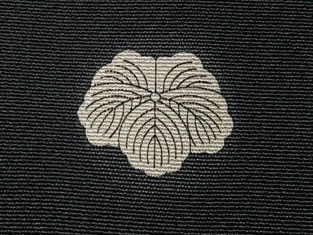 平和屋着物■豪華黒留袖　作家物　駒刺繍　流水色紙草花文　金彩　正絹　逸品　CABI6801xe