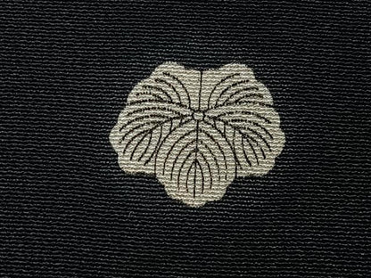 平和屋着物■豪華黒留袖　駒刺繍　扇面花鳥文　金彩　正絹　逸品　CABI6816xe