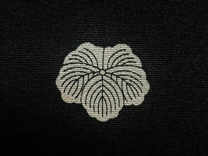 平和屋着物■世界的ファッションデザイナー　山本寛斎　kansaiブランド　黒留袖　飛鶴地紙花文　暈し染め　金彩　正絹　逸品　CABI6829xe