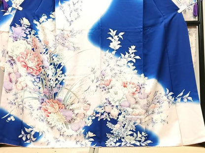 平和屋着物■豪華振袖　駒刺繍　草花文　暈し染め　金彩　正絹　逸品　CABI7064xe