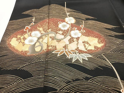 平和屋着物■豪華黒留袖　駒刺繍　立波枝梅文　金彩　正絹　逸品　CABI7080xe