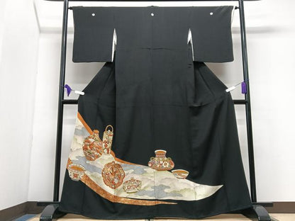 平和屋着物■豪華黒留袖　駒刺繍　陶器文　　正絹　逸品　CABI7087xe