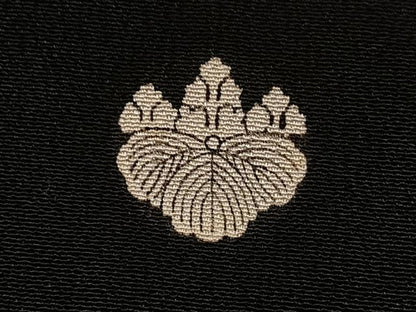 平和屋着物■豪華黒留袖　駒刺繍　陶器文　　正絹　逸品　CABI7087xe