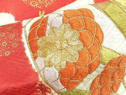 平和屋着物■豪華振袖　駒刺繍　絞り　芝草花文　金彩　正絹　逸品　CABI7091xe