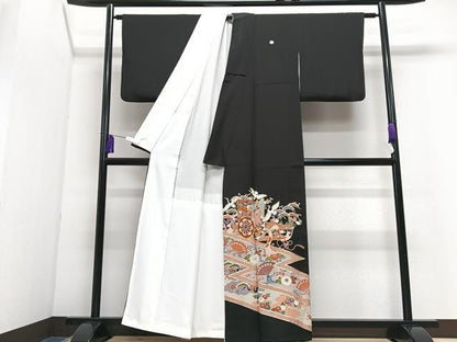平和屋着物■豪華黒留袖　駒刺繍　御所車扇面花松文　金彩　正絹　逸品　CABI7152xe
