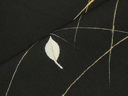 平和屋着物●塩瀬　九寸名古屋帯　刺繍　雪輪草花文　黒地　金彩　正絹　逸品　CABI7266dy