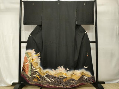 平和屋着物■世界的ファッションデザイナー 山本寛斎 kansaiブランド 黒留袖 駒刺繍 珠派桜楓飛鶴図文 暈し染め 金彩 正絹 逸品 CABI7609ev