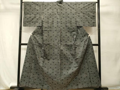 平和屋着物■本場大島紬　7マルキ　幾何学花文　正絹　逸品　CABI7763ev