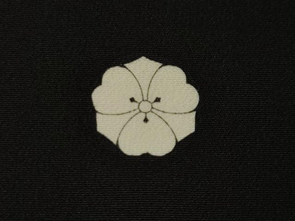 平和屋着物■豪華黒留袖　流水群鶴花文　暈し染め　正絹　逸品　CABI7933ev