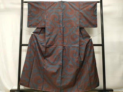 平和屋着物■本場大島紬　7マルキ　唐草文　正絹　逸品　CABI7935ev