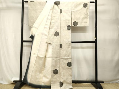 平和屋着物■上質な紬　亀甲繋ぎ　正絹　逸品　CABI8043ev