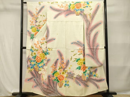 平和屋着物■豪華振袖　駒刺繍　花籠文　孔雀羽　暈し染め　金彩　正絹　逸品　CABI8225ev