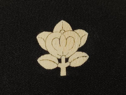 平和屋着物■豪華黒留袖　孔雀立波花文　正絹　逸品　CABI8329ev
