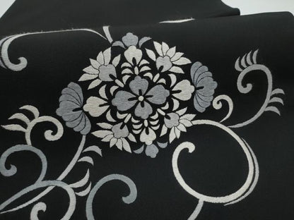 平和屋着物●塩瀬　九寸名古屋帯　総刺繍　花唐草文　黒地　正絹　逸品　CABI8911hy