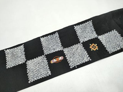 平和屋着物●九寸名古屋帯　絞り　総刺繍　駒刺繍　市松宝尽くし文　黒地　正絹　逸品　CABI9115hy