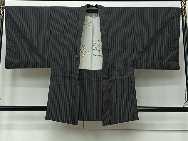 平和屋着物∞男性　羽織　お召地　縞　黒地　大丸扱い　正絹　逸品　CABI9273ua