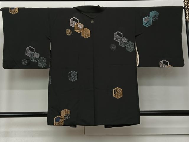 平和屋着物∞羽織　寿光織　亀甲花文　黒地　金銀糸　正絹　逸品　未使用　CABI9292ua
