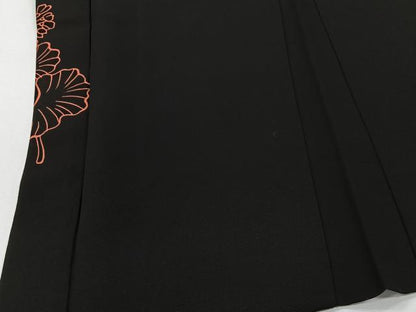 平和屋着物＃羽織　刺繍　草花文　黒地　正絹　逸品　CABI9297ua