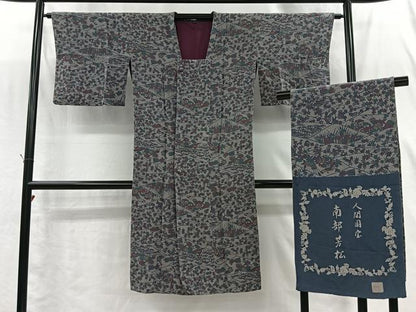 平和屋着物＃人間国宝　南部芳松　突彫り 道行コート　草花文　鬼しぼ縮緬　ショール付き　ロング丈　正絹　逸品　CABI9324ua
