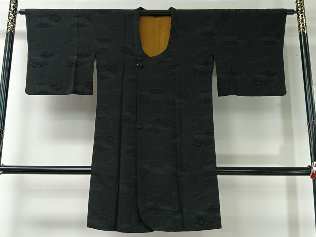 平和屋着物＃道行コート　地紙松地紋　黒地　ロング丈　正絹　逸品　CABI9348ua