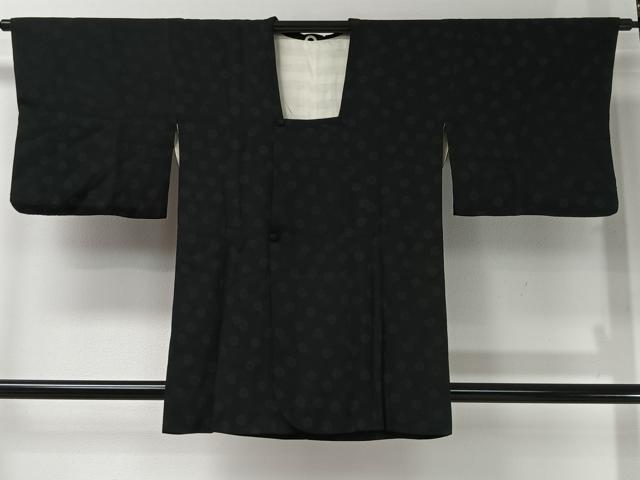 平和屋着物＃道行コート　舞花文　黒地　正絹　逸品　CABI9360ua