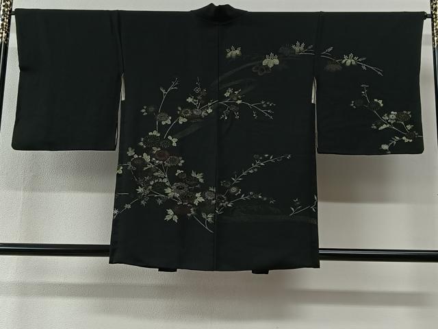 平和屋着物＃羽織　寿光織　流水草花文　黒地　金糸　正絹　逸品　CABI9398ua