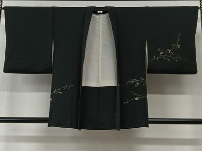 平和屋着物＃羽織　寿光織　流水草花文　黒地　金糸　正絹　逸品　CABI9398ua