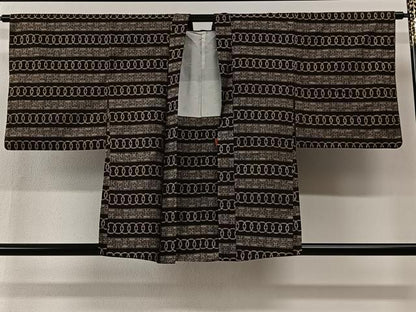 平和屋着物＃羽織　本場大島紬　割り込み絣　正絹　逸品　CABI9409ua