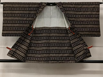 平和屋着物＃羽織　本場大島紬　割り込み絣　正絹　逸品　CABI9409ua