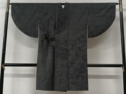 平和屋着物＃本塩沢　道中着　山田織　136亀甲　草花文　黒地　ロング丈　証紙付き　正絹　逸品　CABI9418ua