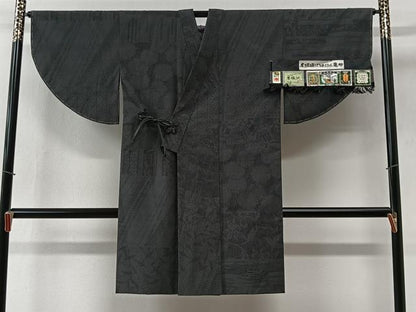 平和屋着物＃本塩沢　道中着　山田織　136亀甲　草花文　黒地　ロング丈　証紙付き　正絹　逸品　CABI9418ua