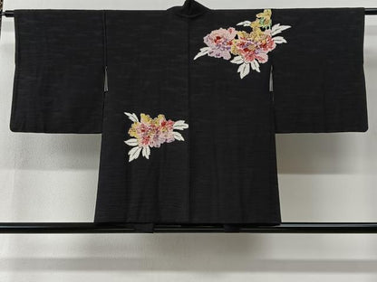 平和屋着物＃羽織　草花文　黒地　正絹　逸品　CABI9422ua