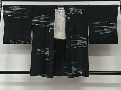 平和屋着物＃羽織　寿光織　霞文　黒地　金銀糸　正絹　逸品　CABI9424ua