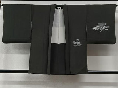 平和屋着物＃羽織　風景文　黒地　正絹　逸品　CABI9428ua