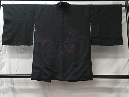 平和屋着物＃羽織　寿光織　草花文　黒地　銀糸　正絹　逸品　CABI9456ua