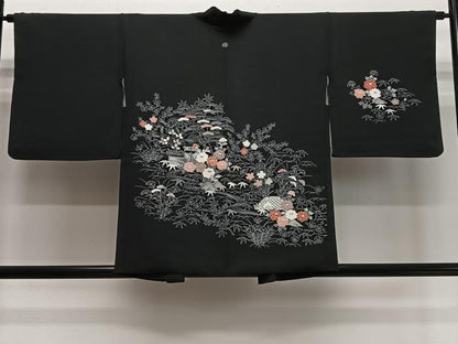 平和屋着物＃羽織　刺繍　風景文　黒地　金糸　正絹　逸品　CABI9473ua