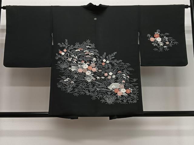 平和屋着物＃羽織　刺繍　風景文　黒地　金糸　正絹　逸品　CABI9473ua
