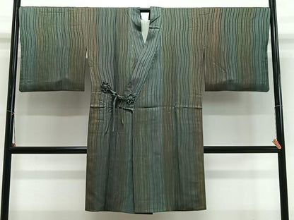 平和屋着物＃道中着　立涌文　暈し染め　ロング丈　正絹　逸品　CABI9524ua