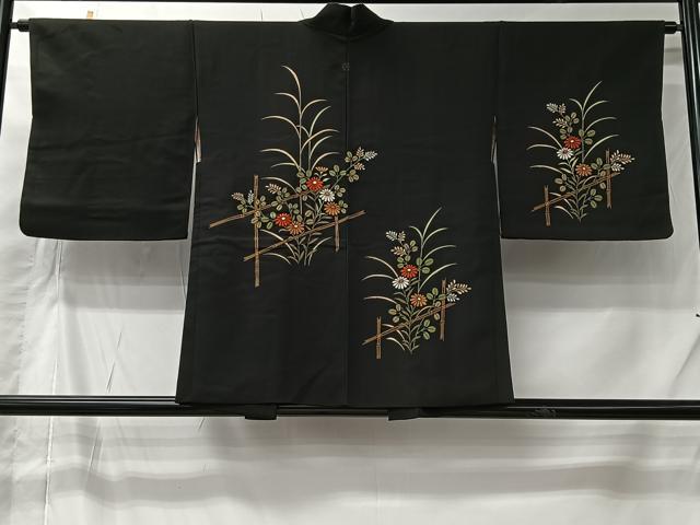 平和屋着物＃羽織　刺繍　草花文　黒地　正絹　逸品　CABI9581ua