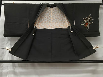 平和屋着物＃羽織　刺繍　草花文　黒地　正絹　逸品　CABI9581ua