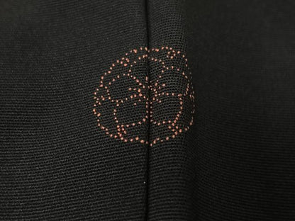 平和屋着物＃羽織　刺繍　草花文　黒地　正絹　逸品　CABI9581ua