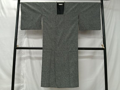 平和屋着物＃道行コート　鹿の子文　黒地　ロング丈　洗える着物　CABI9585ua