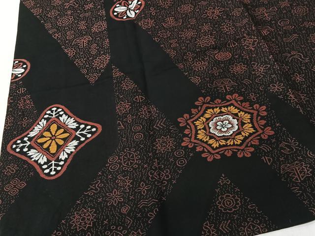 平和屋着物＃道行コート　幾何学花文　黒地　ロング丈　正絹　逸品　CABI9590ua
