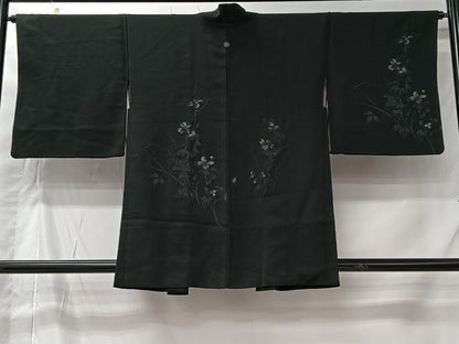 平和屋着物＃羽織　寿光織　草花文　黒地　銀糸　正絹　逸品　CABI9592ua