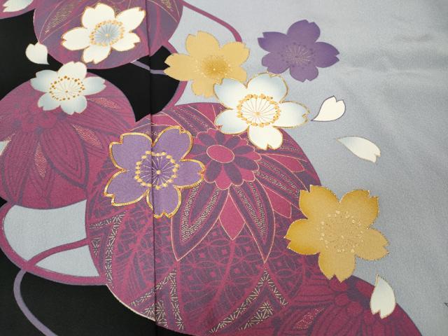 平和屋着物●豪華振袖　駒刺繍　花鞠文　黒地　金彩　正絹　逸品　CABI9637ut