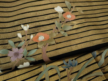 平和屋着物●訪問着　横段草花文　黒地　金彩　正絹　逸品　CABI9684ut
