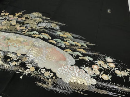 平和屋着物●豪華黒留袖　作家物　御所車鶴草花文　金銀彩　正絹　逸品　CABI9691ut