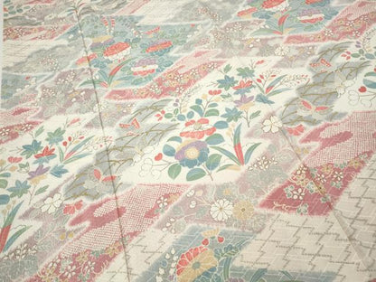 平和屋着物●訪問着　松皮菱花蝶文　金彩　正絹　逸品　CABI9746ut