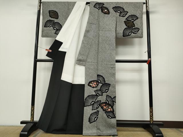 平和屋着物●訪問着　絞り　刺繍　地紙花文　黒地　金彩　正絹　逸品　CABI9805ut