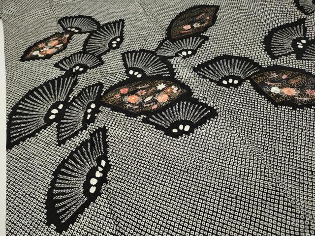 平和屋着物●訪問着　絞り　刺繍　地紙花文　黒地　金彩　正絹　逸品　CABI9805ut